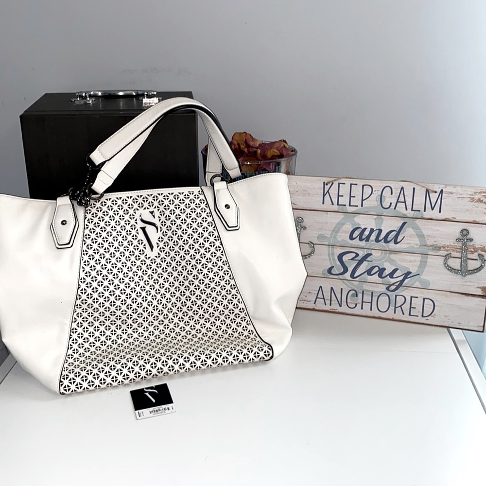 EUC Simply Vera Wang Contemporary Tote